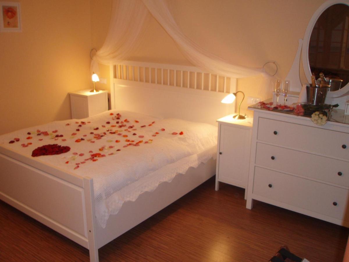 Lucie Guest house